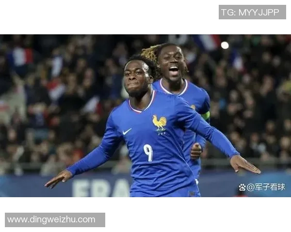 新西兰现役足球明星聚焦:展现绿茵场上激情与荣耀的顶尖球员 新西兰现役足球明星聚焦:展现绿茵场上激情与荣耀的顶尖球员