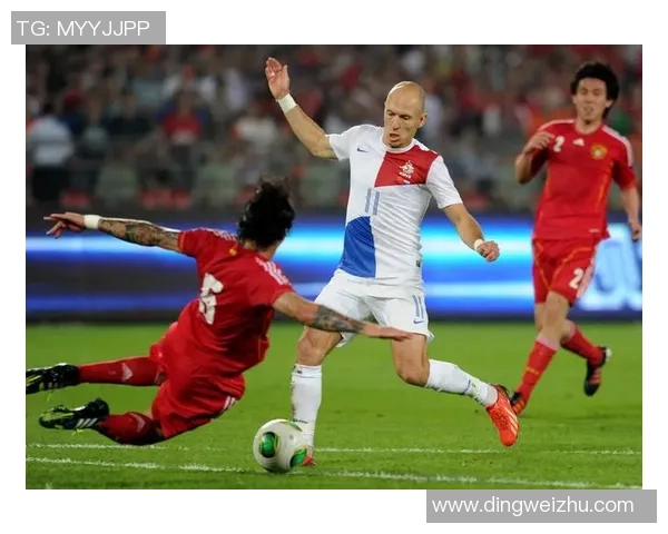 足球球星博主分享绿茵场内外故事带你感受激情与荣耀时刻